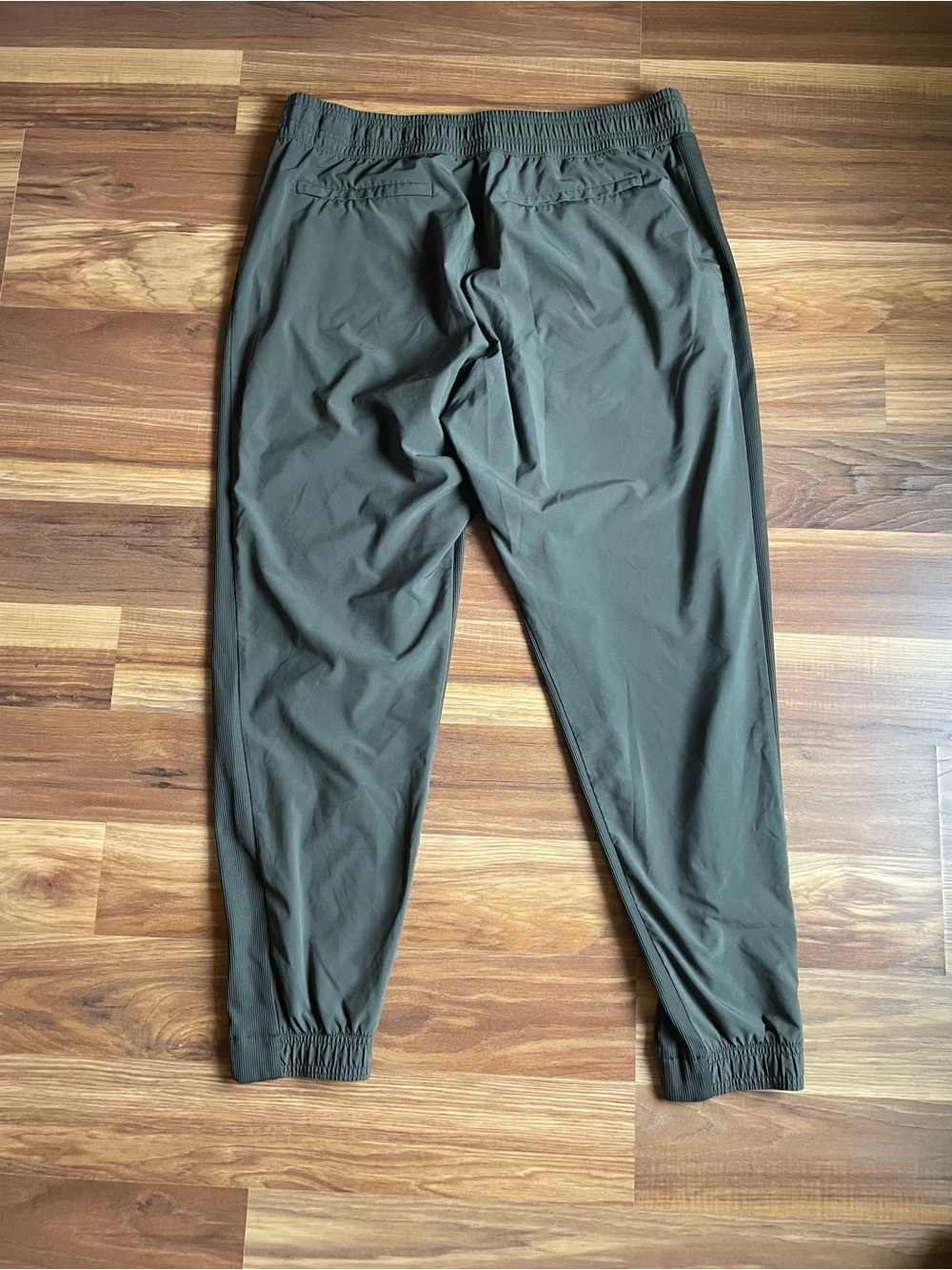 Athleta Textured Brooklyn Jogger Pants in Olive Green Women's 14 - Picture 5 of 5